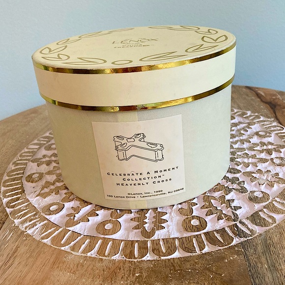 Lenox Vintage 1999 Collectible Porcelain China Heavenly Cross Trinket Box - Picture 1 of 8